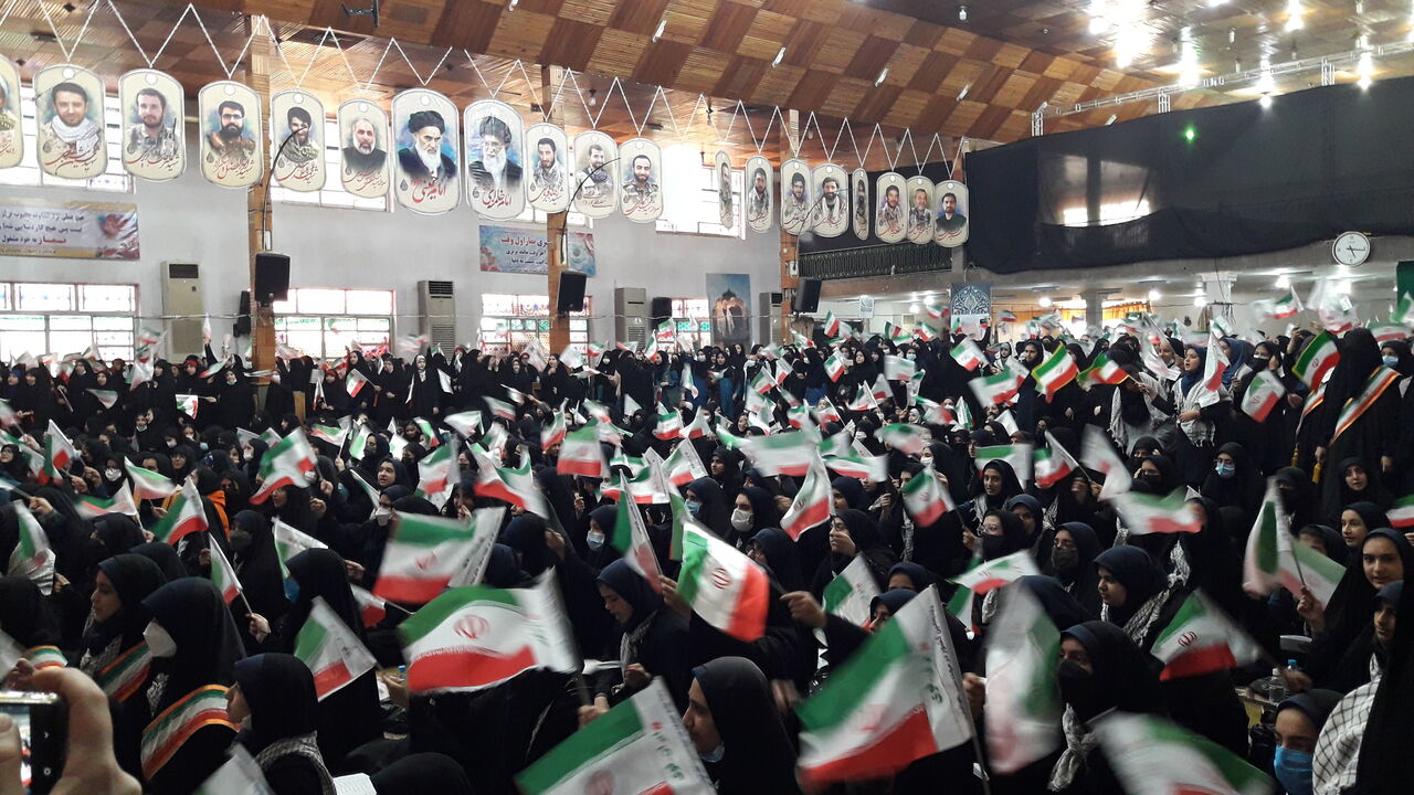 آیین گرامیداشت دانش آموزان شهید جنایت تروریستی حرم شاهچراغ(ع) در ساری برگزار شد