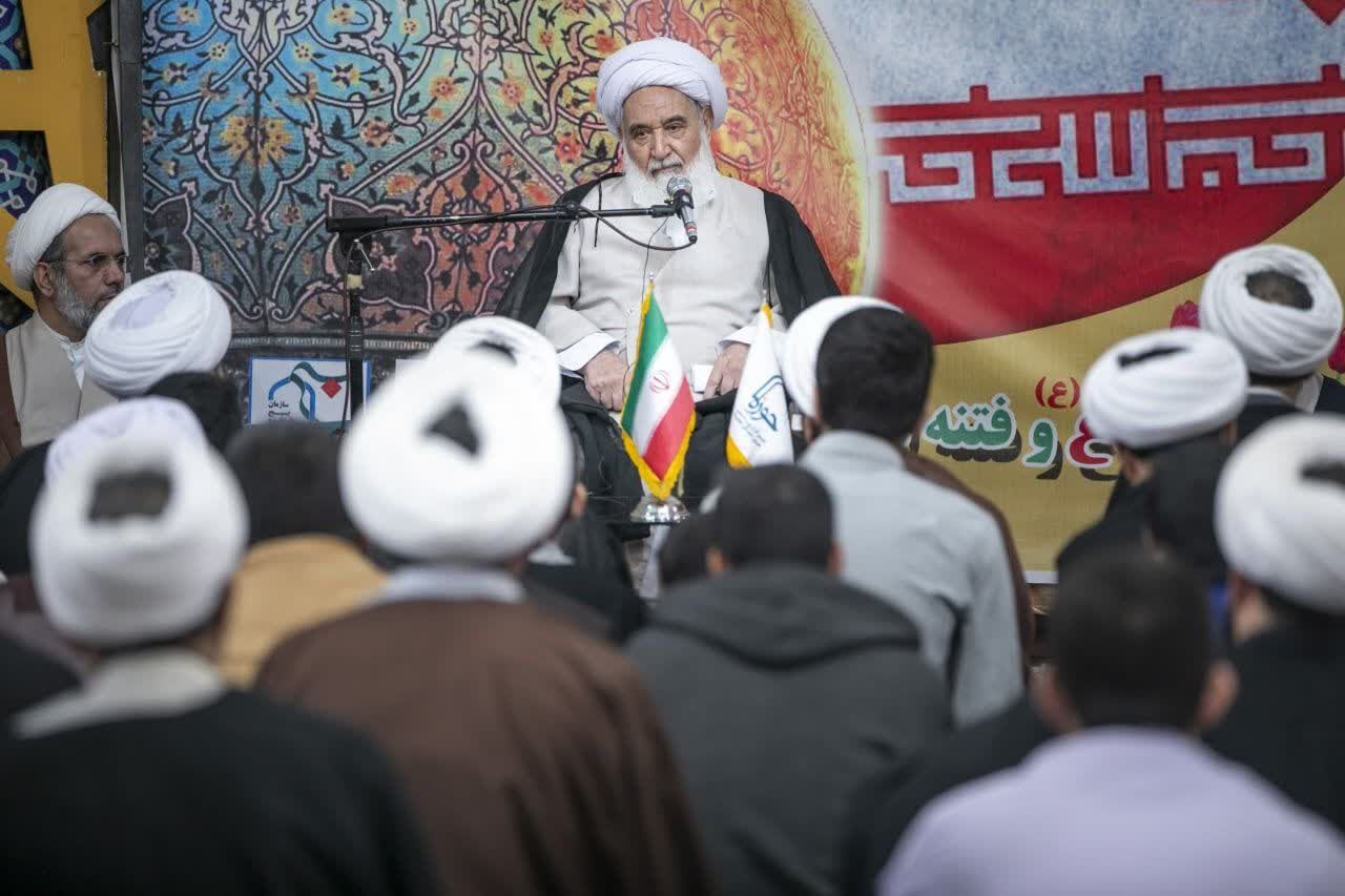 امام جمعه کرمانشاه: آشوب، کشتن و خسارت به اموال مردم در هیچ جای دنیا پذیرفته نیست