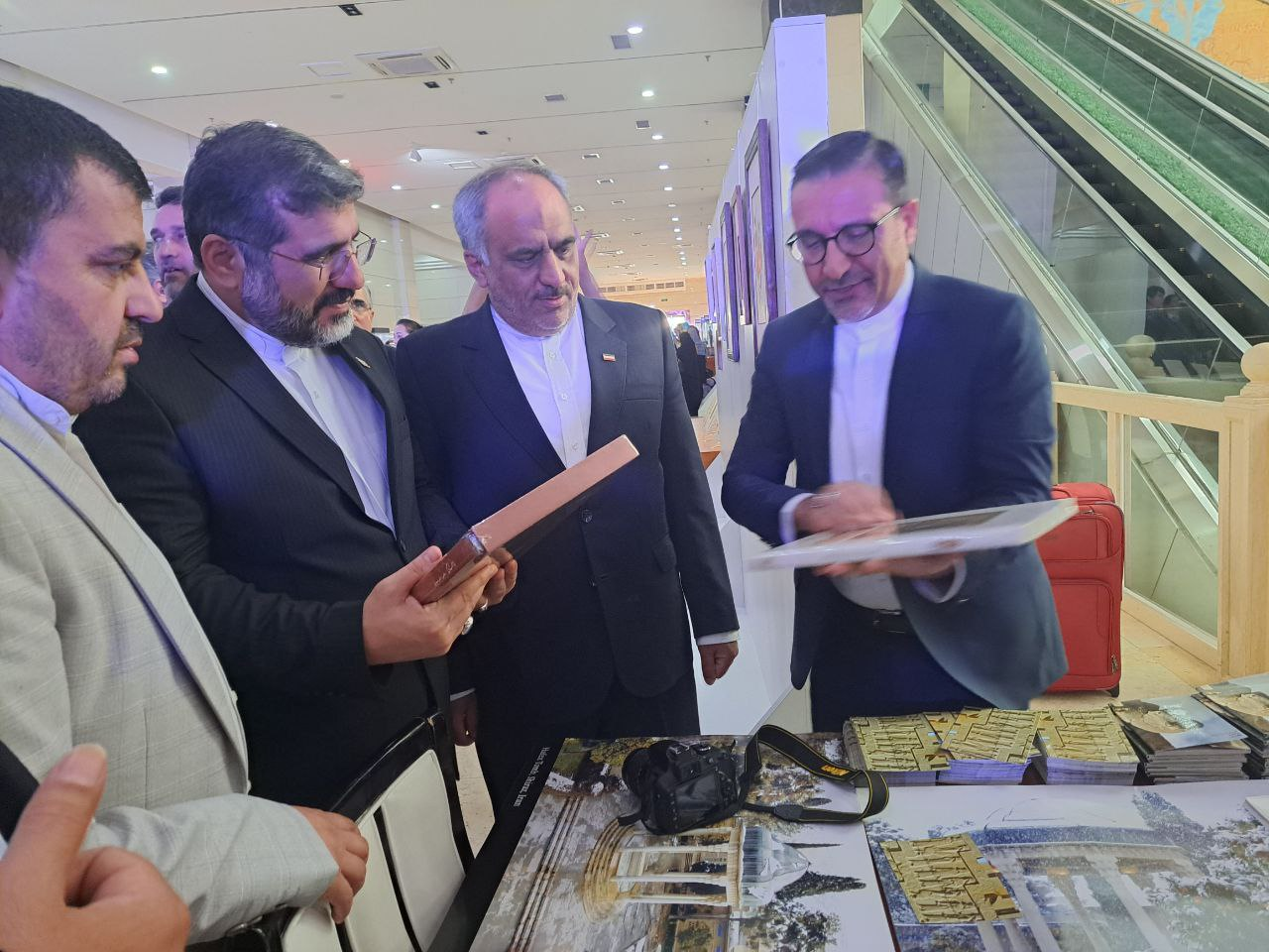 نمایشگاه دستاوردهای فرهنگی و هنری ایران در تاجیکستان گشایش یافت+ عکس