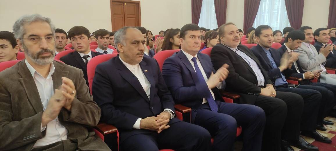 ساز هنرمندان ایرانی در دوشنبه کوک شد/ تحکیم برادری و دوستی ایران و تاجیکستان