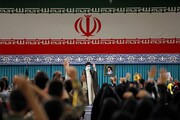 El Ayatolá Jamenei se reúne con los estudiantes iraníes 
