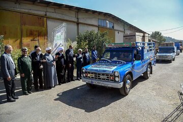  ۳۰۰ سری لوازم خانگی بین سیل زدگان استان فارس توزیع شد