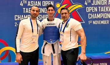 L’Iranien Bozorgi remporte la médaille d’or en -74kg  lors d'un tournoi ouvert au Pakistan
