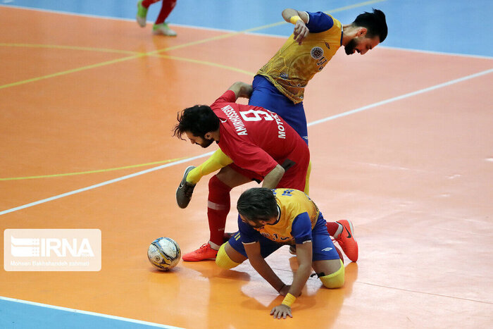 ضرورت حمایت بیشتر بخش خصوصی از ورزش حرفهای یزد