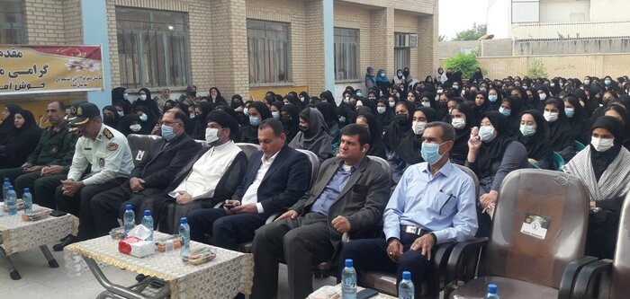 فریاد استکبارستیزی دانشآموزان گناوه طنین انداز شد