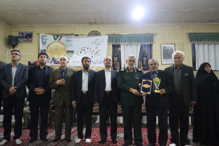 تجلیل از پهلوانان همدان در جشنواره رسم جوانمردی