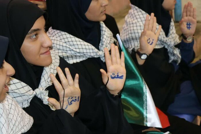 دختران مُلک سلیمانی امروز مدرسه متفاوتی را تجربه کردند