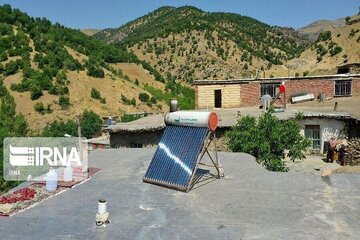 ۱۸۹ دستگاه آبگرمکن خورشیدی رایگان تحویل بهره‌برداران در کردستان شد