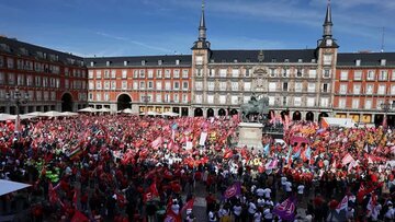 هزاران نفر در اسپانیا برای افزایش دستمزد تظاهرات کردند