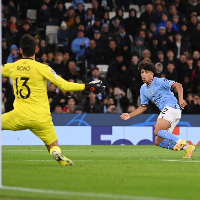 صعود میلان و دورتموند در شب حذف یاران محرمی و تحقیر یوونتوس به دست پاریسن ژرمن