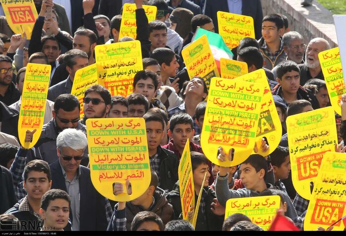 خروش توفنده استکبارستیزی اهالی دیار کریمان در راهپیمایی ۱۳ آبان + فیلم