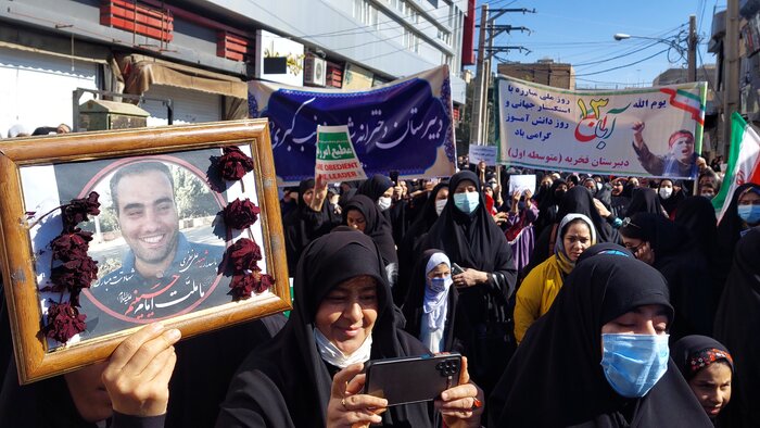 ۱۳ آبان همچنان غرورآفرین/استحکام ریشههای انقلاب