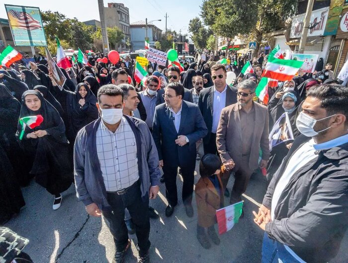 بیعت مجدد کرمانشاهیان مرزدار با انقلاب و رهبری در ۱۳ آبانی باشکوه