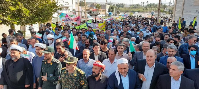 هیچ توطئه و اقدام کوری نمیتواند از اراده مردم برای حمایت از نظام کم کند