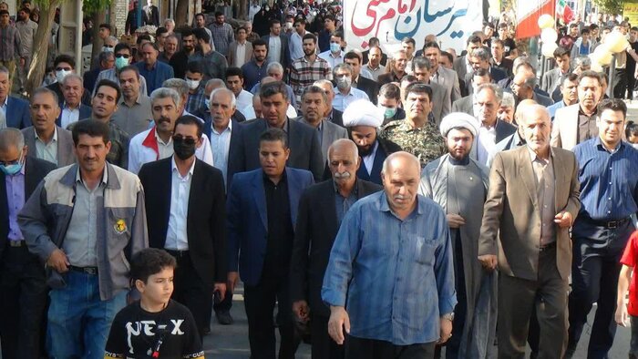 خروش انقلابی و استکبارستیز مرزنشینان غرب کرمانشاه در راهپیمایی ۱۳ آبان