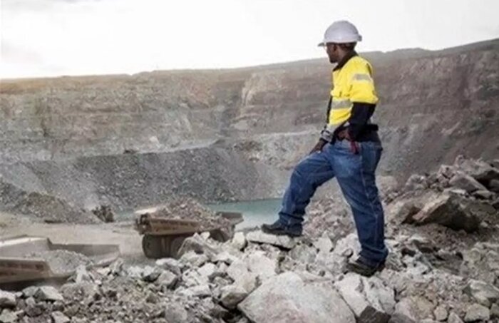 گنجینه معادن بوشهر و سنگهایی که باید پیشپای سرمایهگذاران برداشته شود