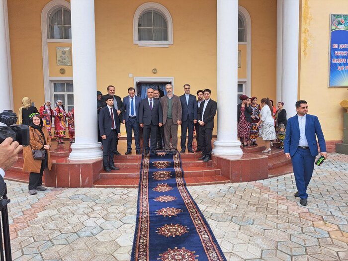 ایران و تاجیکستان دوستان قدیمی عصر سختیها هستند/ دنیا ما را جدا از هم میخواهد