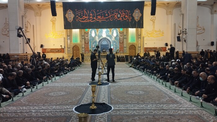 قم غرق در سالروز رحلت حضرت معصومه(س) غرق عزا و ماتم شد