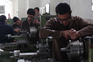 ۳۱۷ نفر در استان سمنان آموزش‌های مهارتی را در محیط کار واقعی فراگرفتند