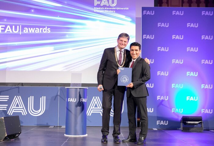 نخبه ایرانی: فرصت ورود پژوهشهای کاربردی به صنعت از دست نرود