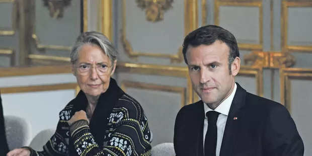 روایتی از یک خبرI آیا مکرون برای انحلال مجلس ملی فرانسه آماده میشود؟