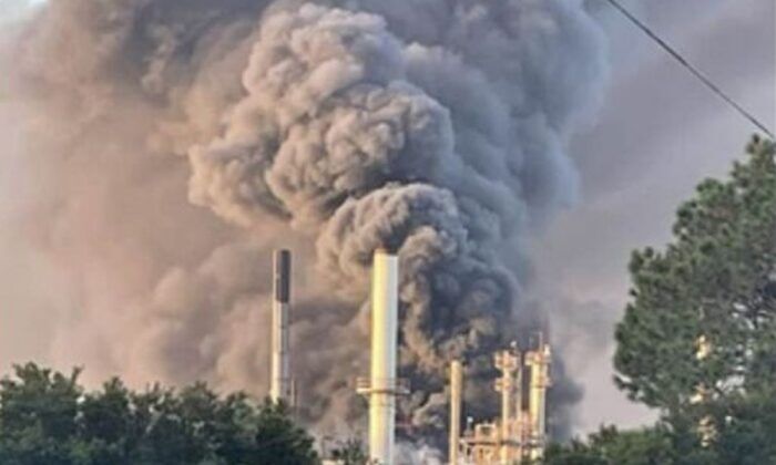 آتش سوزی در پالایشگاه احمدی کویت