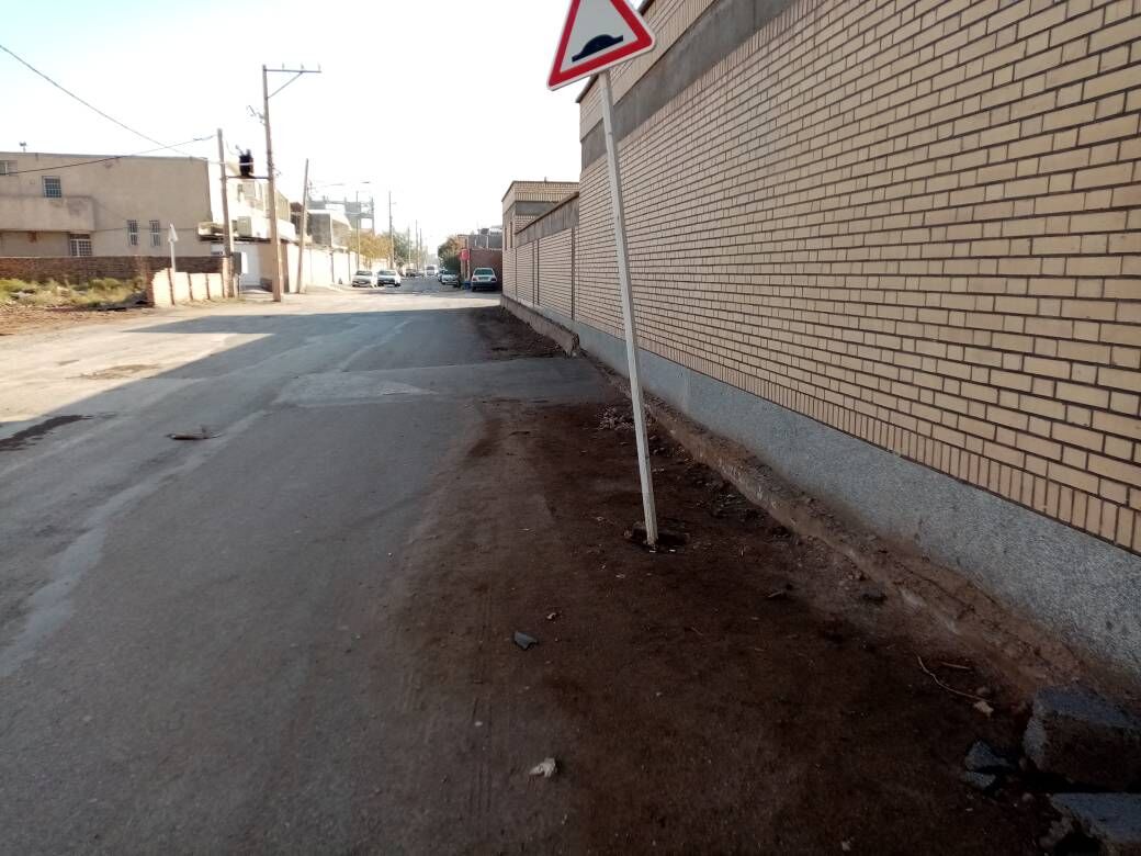 به وسعت پیادهراههای خاکی کرمان