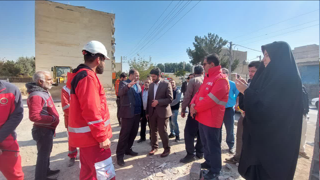 ۲ ساختمان نیمه کاره در شهر بومهن فروریخت