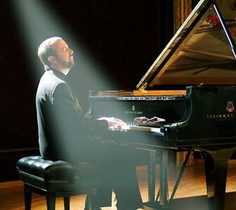 سروده پل الوار را بشنوید/ تو را دوست میدارم