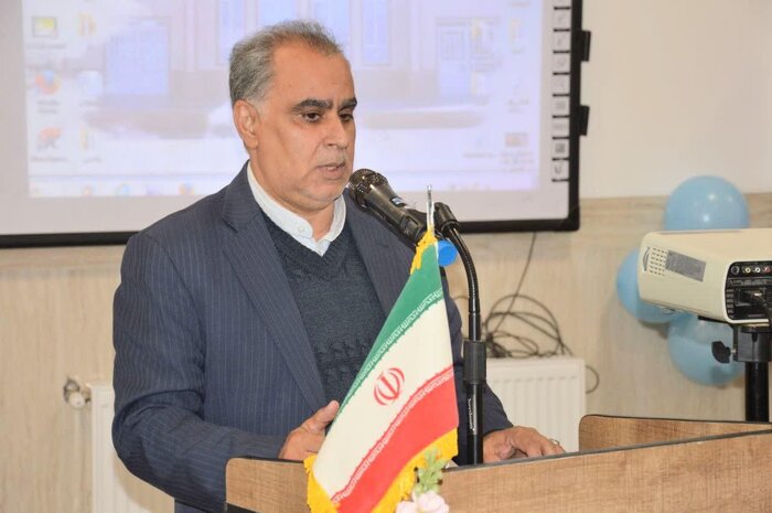 فرماندار مهریز: خیران دولت را در ساخت مدرسه در شهرستان یاری دهند