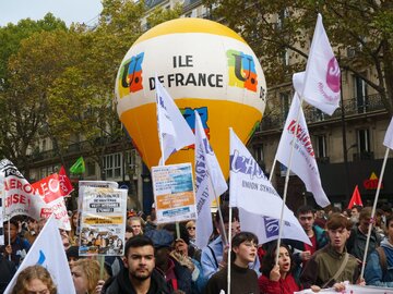 Les Français dans la rue pour donner « un gros coup de semonce » au régime macroniste