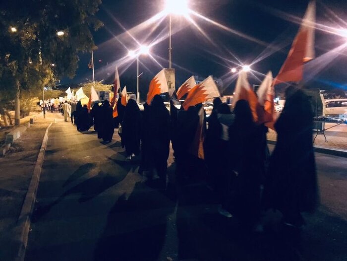 تظاهرات شبانه بحرینیها در مخالفت با انتخابات + فیلم