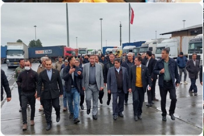 دفاع از منافع صنفی از اولویتهای مهم سازمان راهداری و حمل و نقل جادهای است