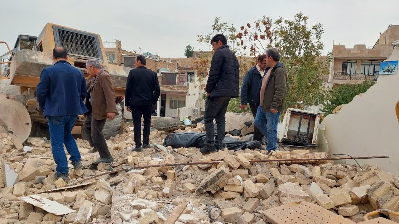 ورود لودر به منزل مسکونی در بومهن یک کشته بر جا گذاشت
