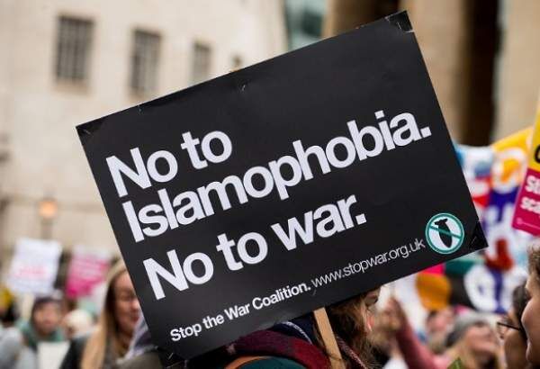 دولت انگلیس برای پذیرش تعریف «اسلام‌هراسی» تعلل می‌کند