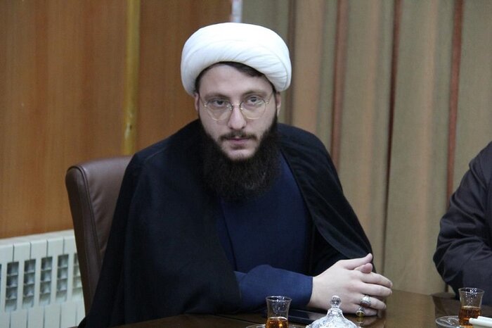 محور فعالیتهای فرهنگی و هنری باید به مساجد بازگردد