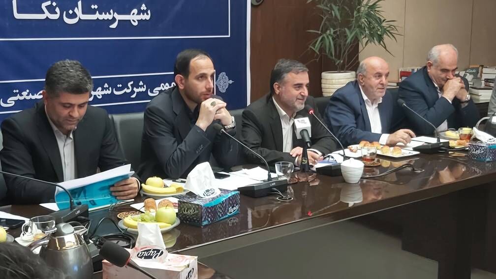 استاندار مازندران: باید در جبهه اقتصادی پوزه استکبار جهانی را به خاک بمالیم