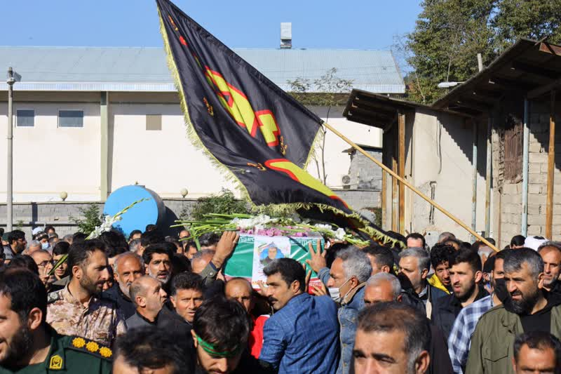پیکر شهید مدافع امنیت در سوادکوه تشییع و درگلزار روستای " کارمزد " آرام گرفت