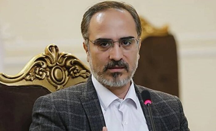 تمام کلاسهای آموزشی دانشگاه آزاد از شروع سال تحصیلی دایر بوده است