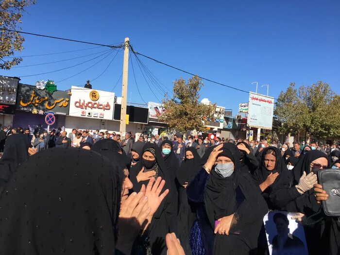 بدرقه باشکوه یاسوجی ها از پیکر پاک امام جمعه سابق این شهر