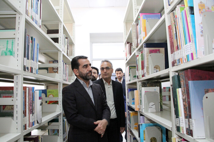 معاون استاندار یزد: ارتباط با کتاب از دوره کودکی آغاز شود
