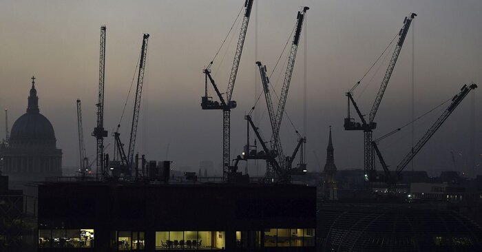 از بدرقه ملیپوشان فوتبال ایران با حضور آیتالله رئیسی تا اعلام آمادگی زلنسکی برای صلح با روسیه