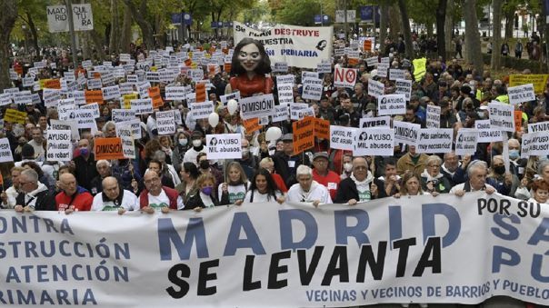 تظاهرات مردم اسپانیا در اعتراض به وضعیت بهداشت عمومی