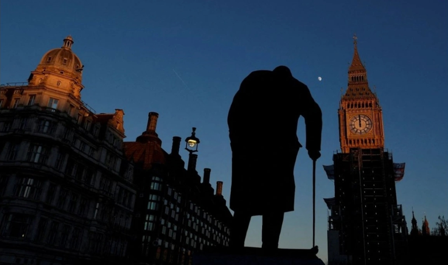 مالی و افول قدرت انگلیس