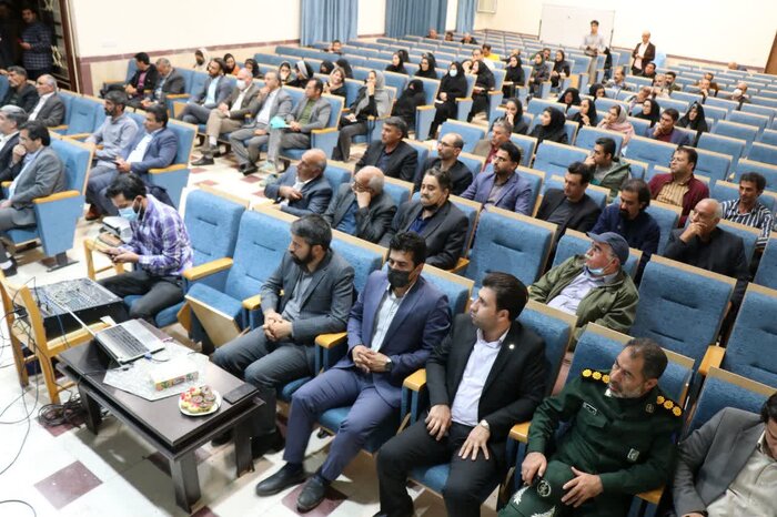 امام جمعه ابرکوه: وزارت میراث فرهنگی میراث دار خشت و گل نیست