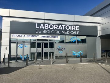 France : les laboratoires médicaux en grève contre les restrictions financières du régime macroniste  