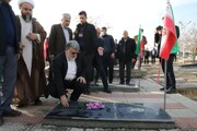 استاندار آذربایجان غربی به مقام شامخ شهدای پلدشت ادای احترام کرد