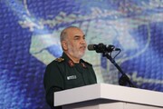 Devrim Muhafızları Genel Komutanı: Düşmanın İran'ı parçalama rüyası gerçek olmayacak