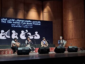 طنین دوتارنوازان قزلباش در جشنواره موسیقی نواحی ایران