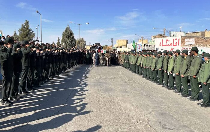 پیکر شهید مدافع امنیت در کاشمر به خاک سپرده شد